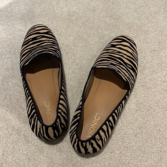 vionic willa slip on flat